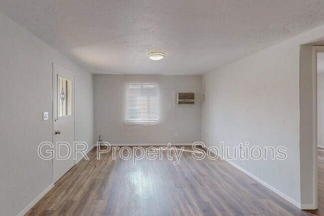 Building Photo - 1717 Griegos Rd NW