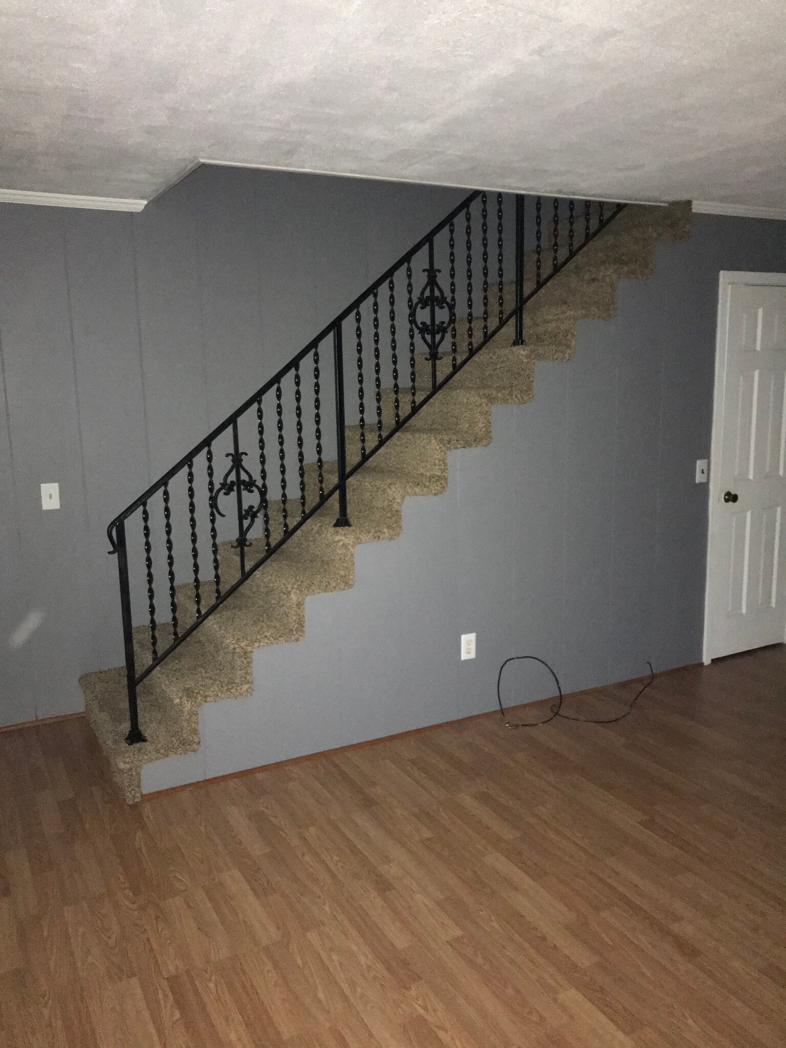 Living Room - 1140 E Main St