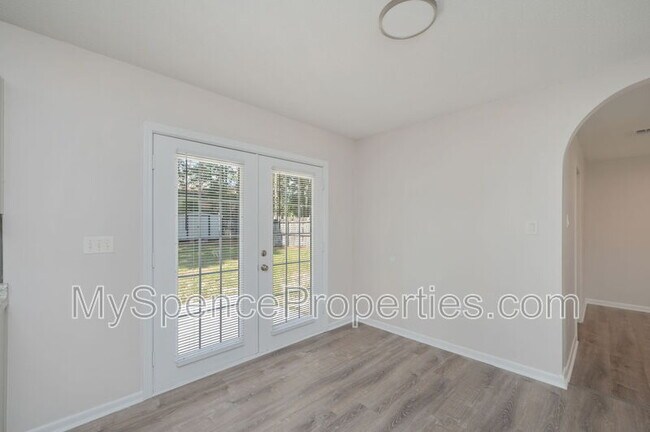 Building Photo - 126 Camellia Pl