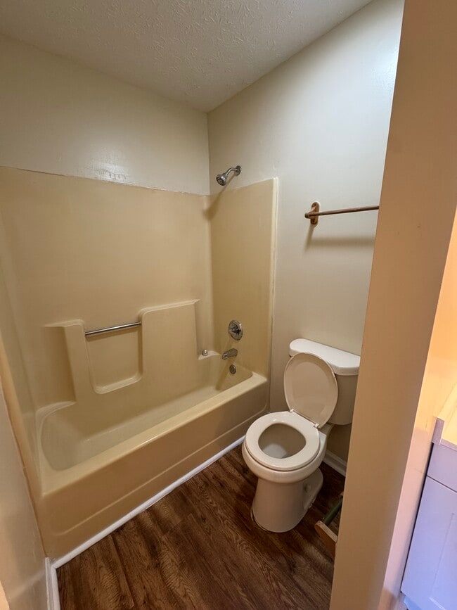 Building Photo - 257 N Court St