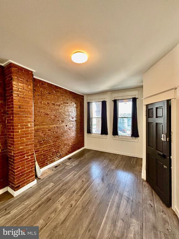 Building Photo - 3246 W Huntingdon St