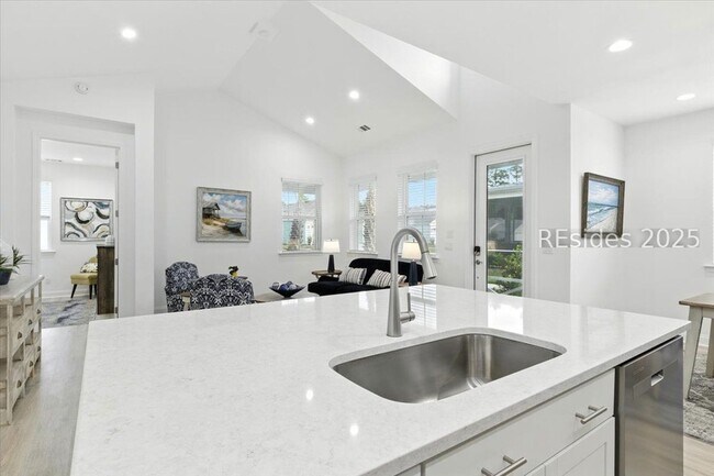 Building Photo - 35 Flip Side Ln