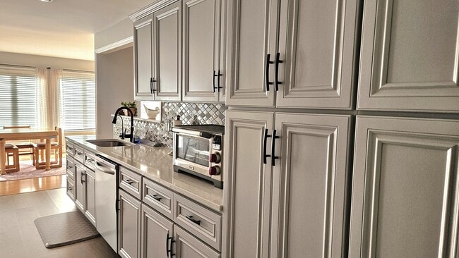 Building Photo - 106 Antler Ln