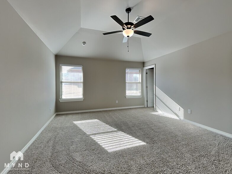Building Photo - 532 Texoma Dr