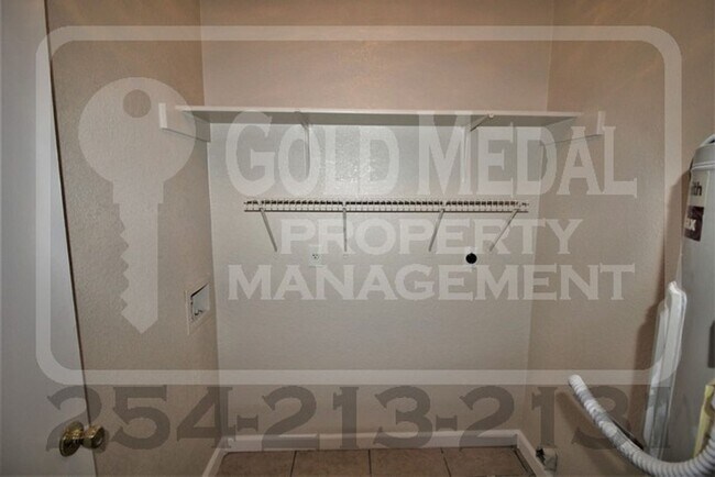 Building Photo - 4008 Pilgram Dr