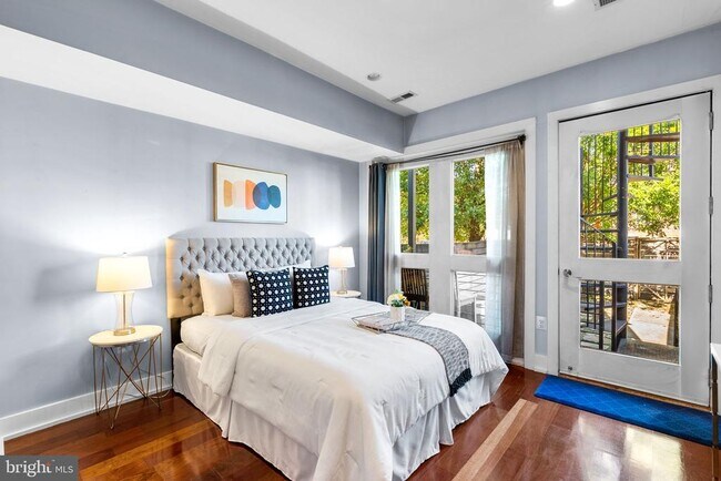 Building Photo - 747 Morton St NW