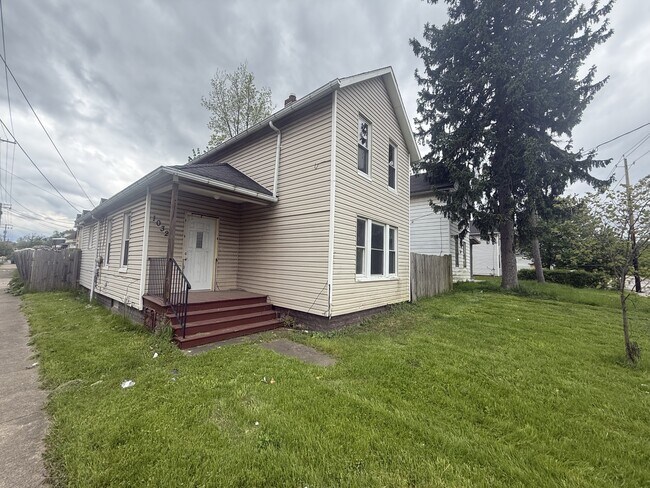 Building Photo - 10324 Harvard Ave