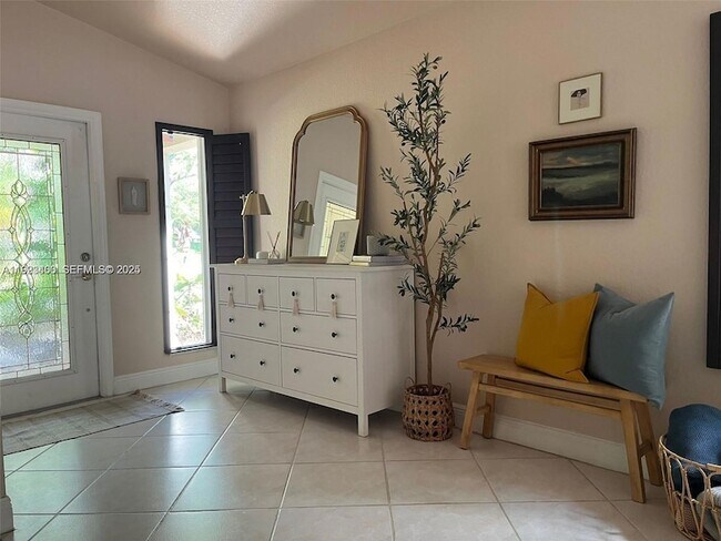 Building Photo - 1564 Sunset Way