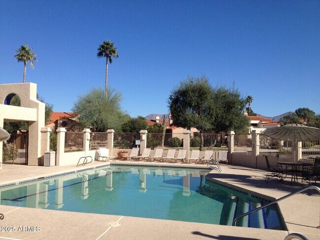 Building Photo - 10053 E San Bernardo Dr