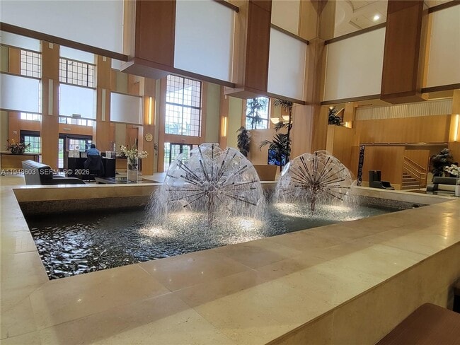 Building Photo - 196 Mansfield F