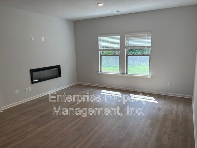 Building Photo - 385 Windemere Lp