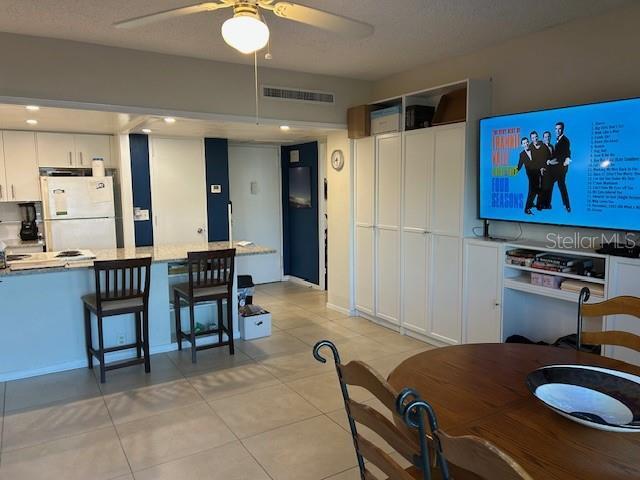 Building Photo - 880 Mandalay Ave