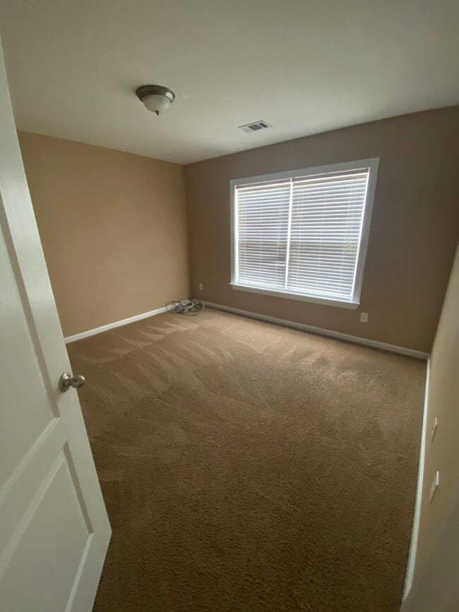 Building Photo - 3715 Seaton Dr