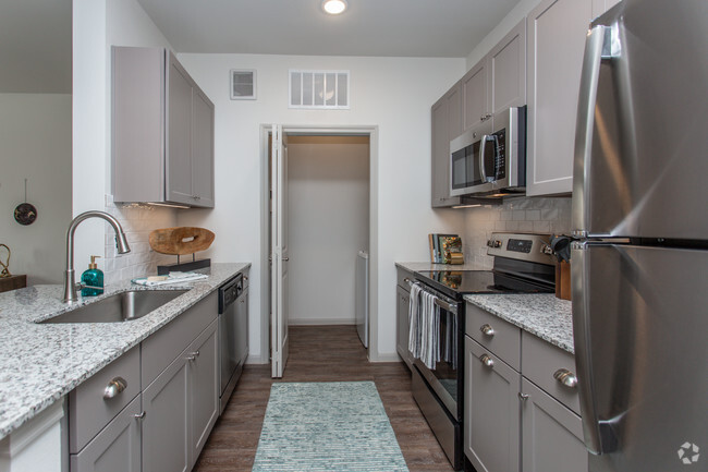 1 Br, Kitchen - Stonegrove Fall Creek