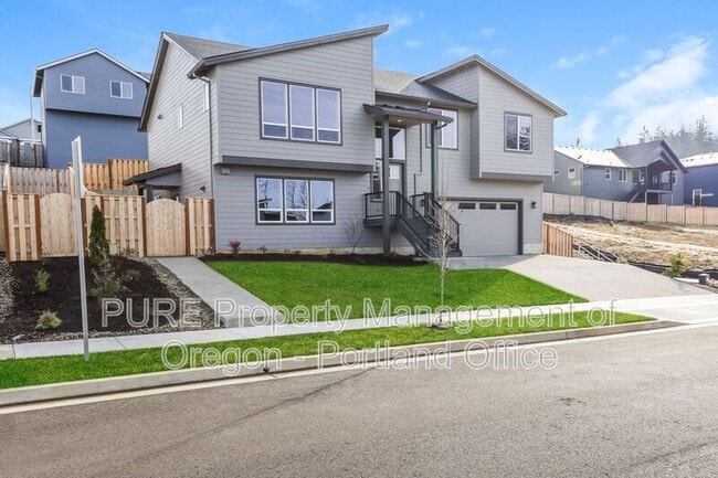 Building Photo - 2659 NE Justus Ave