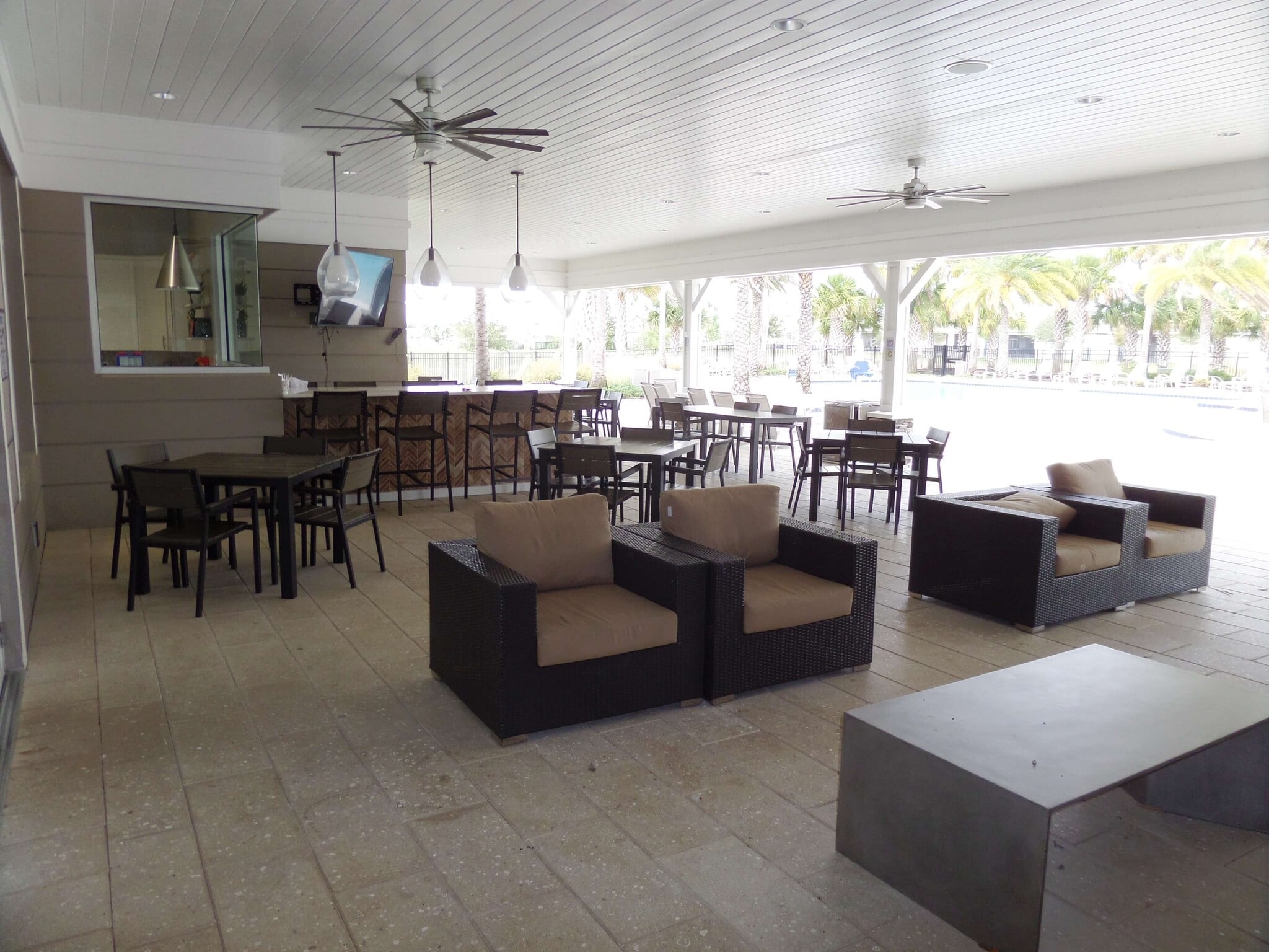 Building Photo - 5240 Sunshine Dr