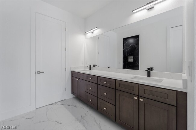 Building Photo - 2721 NW 41st Ave