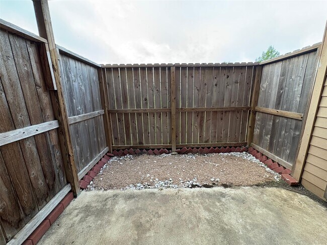 Building Photo - 10555 Turtlewood Ct