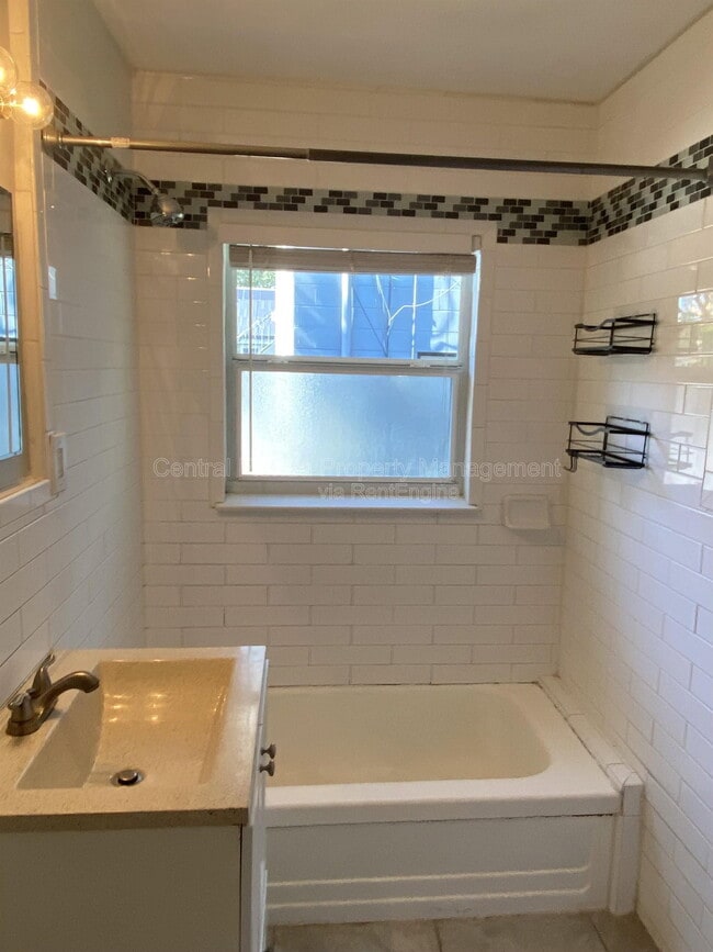 Building Photo - 1227 Minnesota St