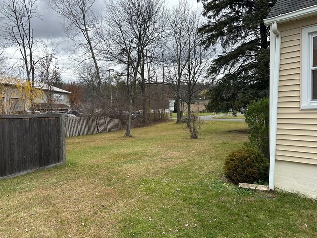 Building Photo - 98 Wooster St