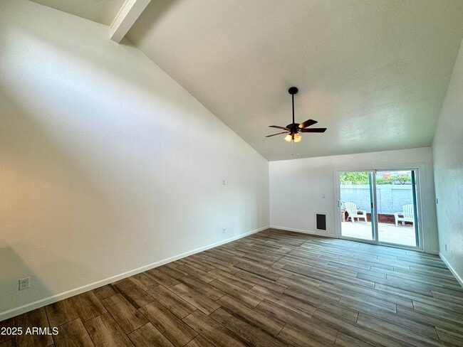 Building Photo - 5114 E Edgemont Ave