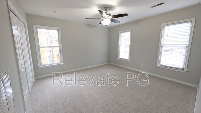 Building Photo - 12 Cottontree Ct