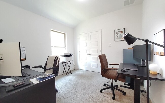 Building Photo - 27127 Cutleaf Daisy Ct