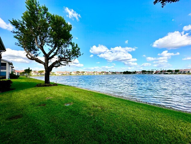 Building Photo - ** EMERALD LAKES ** 2 BED / 2 BATH CONDO - LAKE VIEW - CENTRAL NAPLES - ANNUAL RENTAL