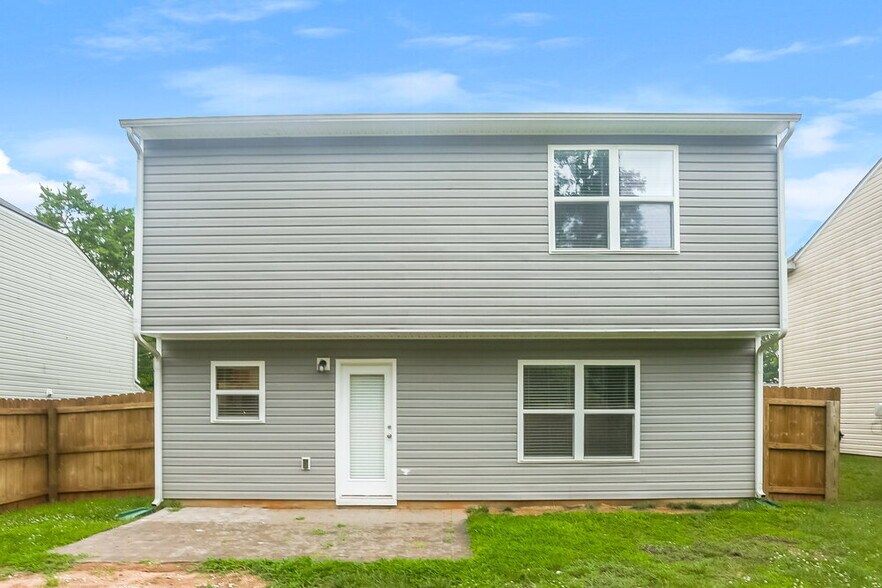 Building Photo - 614 Faith Dr SW