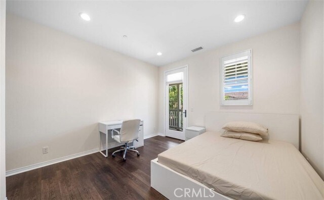 Building Photo - 120 Halo