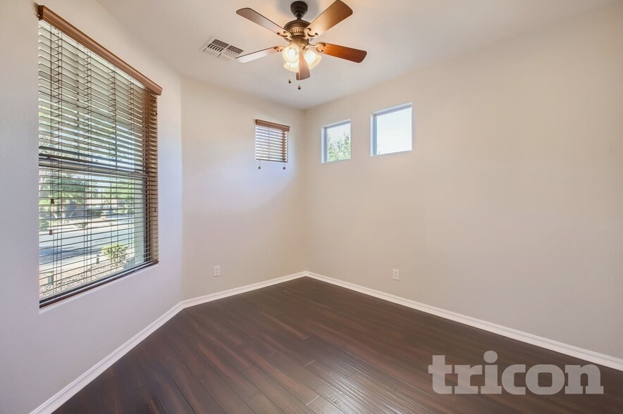 Building Photo - 19193 E Swan Dr