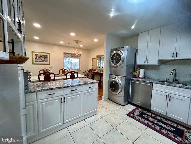 Building Photo - 18624 Walkers Choice Rd