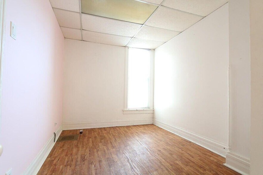 Building Photo - 2143 W Bowler St