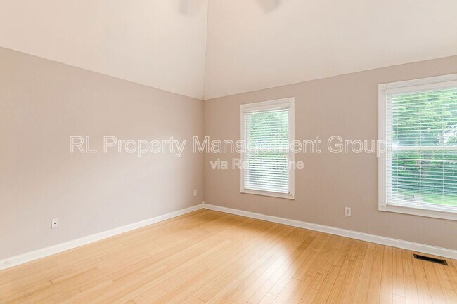 Building Photo - 51 E Prescott St