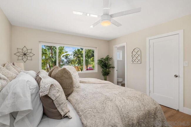 Building Photo - Just Listed! Stunning 4BR/2BA Fully Renova...
