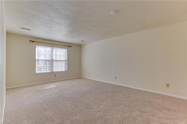 Building Photo - 1025 Taylor Rd