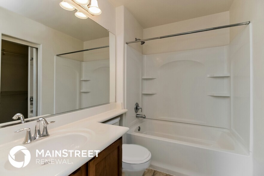 Building Photo - 118 N 86th Ln