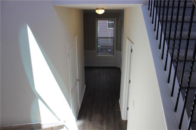 Building Photo - 5297 Castle Shoals Wy'