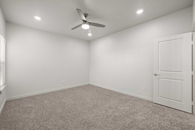 Building Photo - Like new duplex in Frenship East!