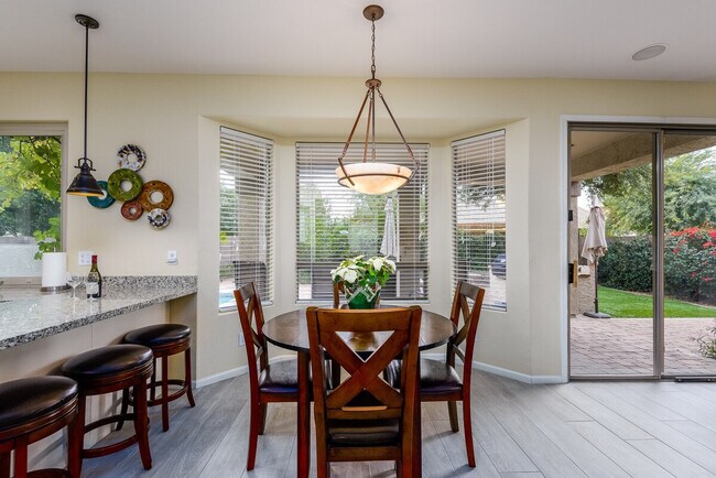 Building Photo - 6417 E Marilyn Rd