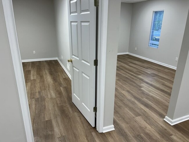 Building Photo - 3696 Waterlick Rd