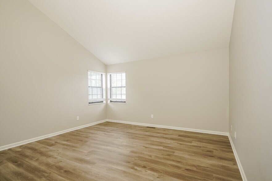 Building Photo - 971 Andover Dr