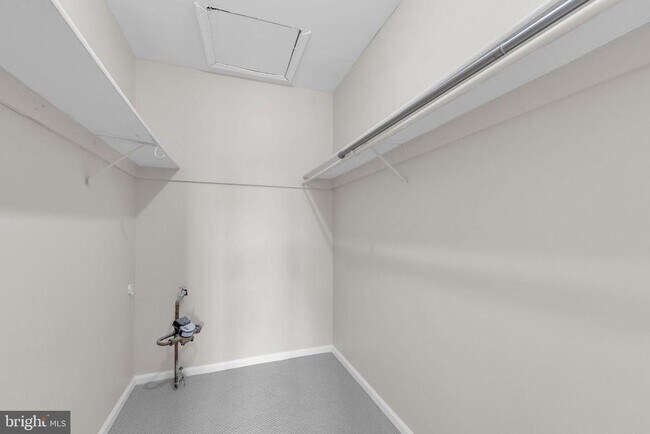 Building Photo - 620 Covington Ct