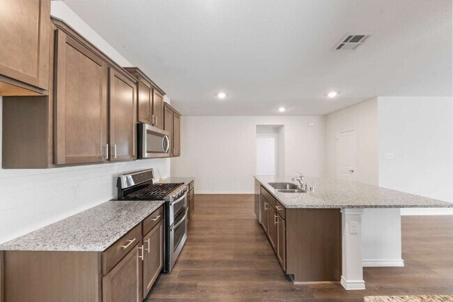Building Photo - 503 Willow View Way