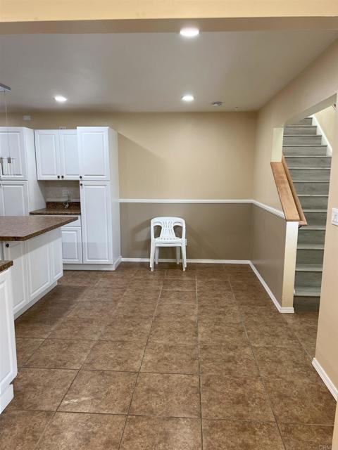 Building Photo - 4054 Mt Barnard Ave