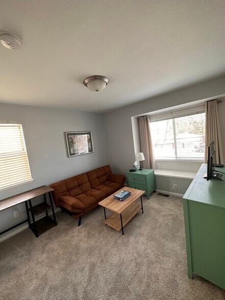 3rd bedroom/office - 265 Madison Ave