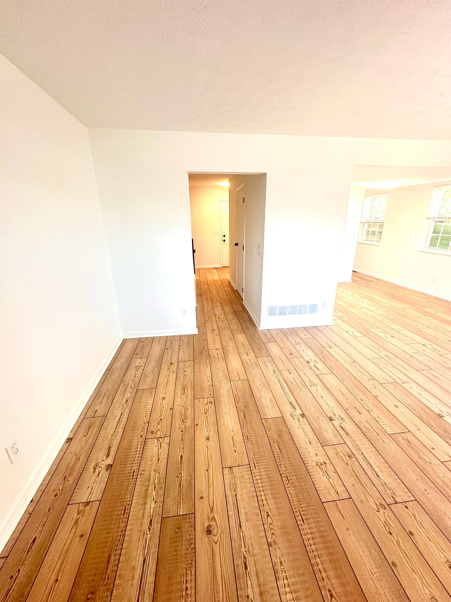 Building Photo - 7614 Pons Ln