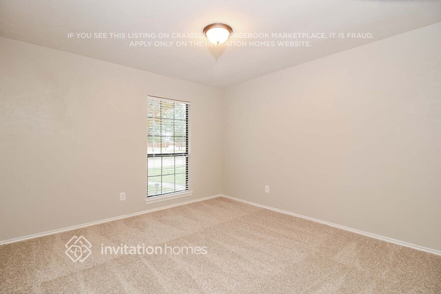 Building Photo - 1301 Clearview Dr