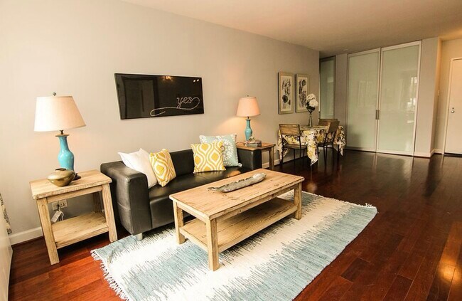 Old view prior to renovations living/dining - 4501 Arlington Blvd