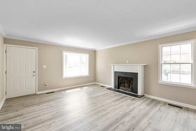 Building Photo - 1317 Cedarwood Dr